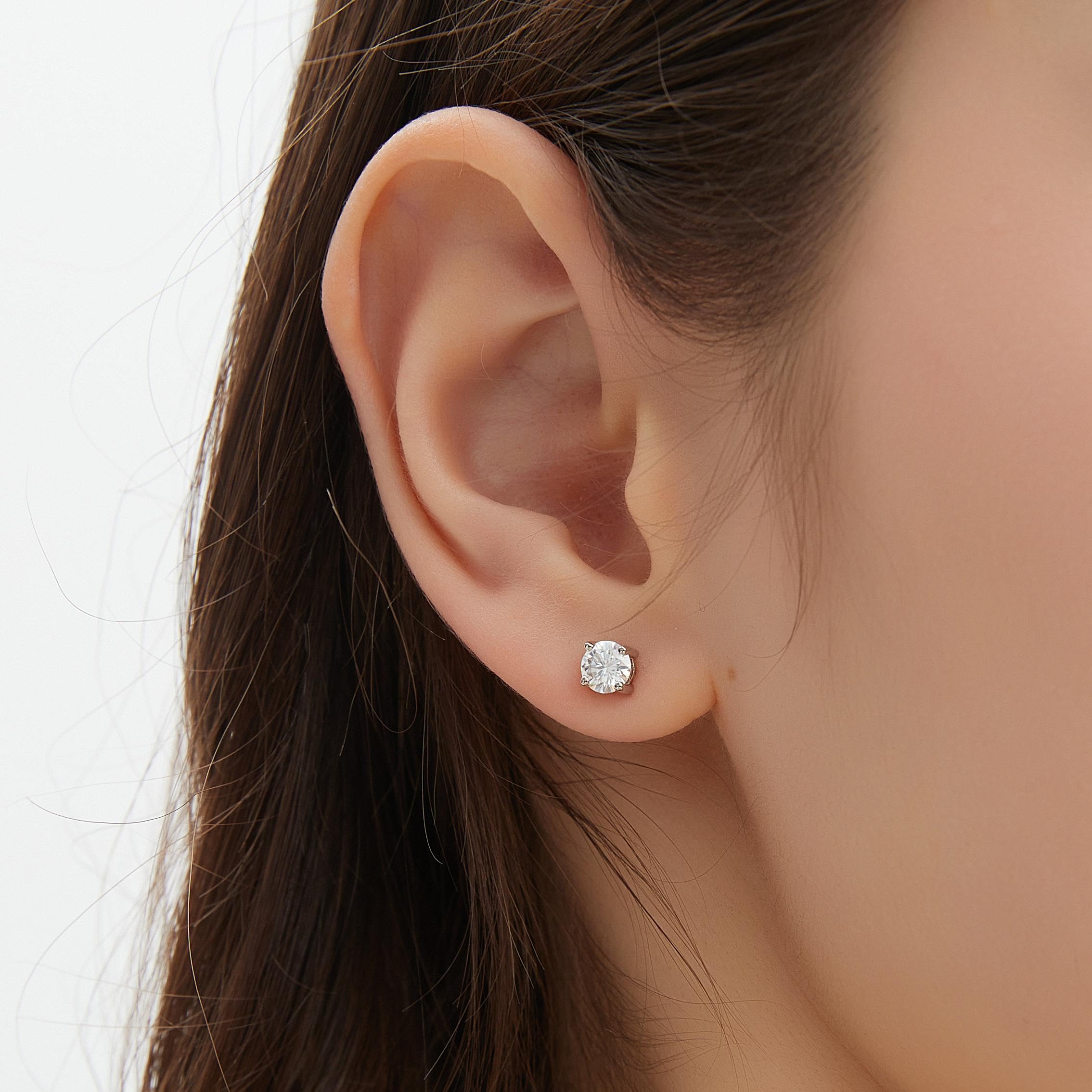 Aretes de Plata de Ley 925 tipo Stud con Moissanitas