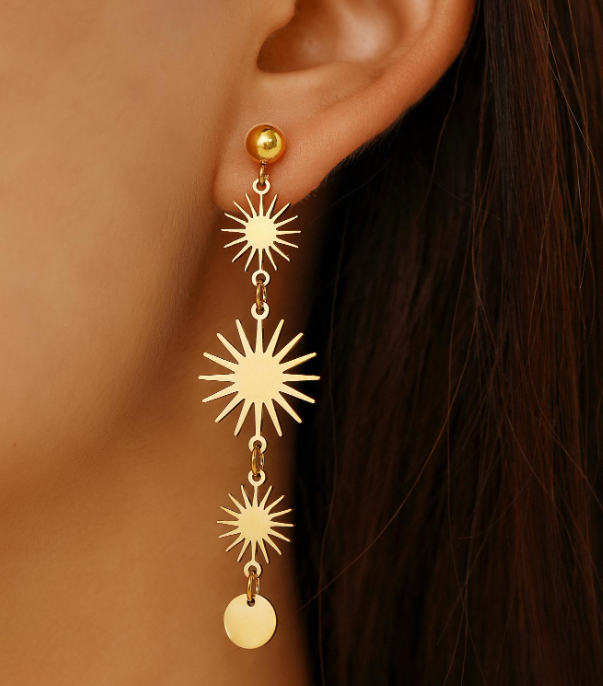 Aretes con Diseño de Sol en Acero Inoxidable Bañado en Oro
