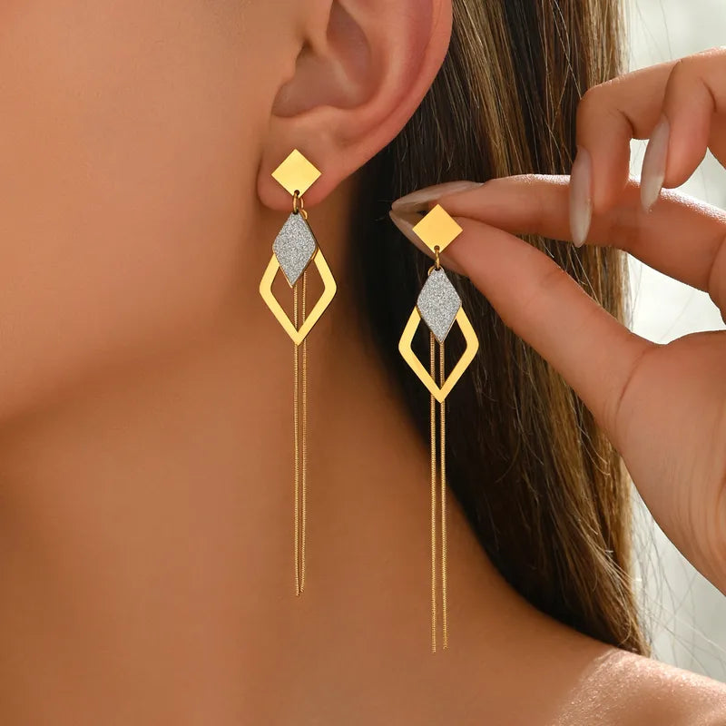 Aretes en Estilos Geométricos en Acero Inoxidable 316L Enchapado en Oro