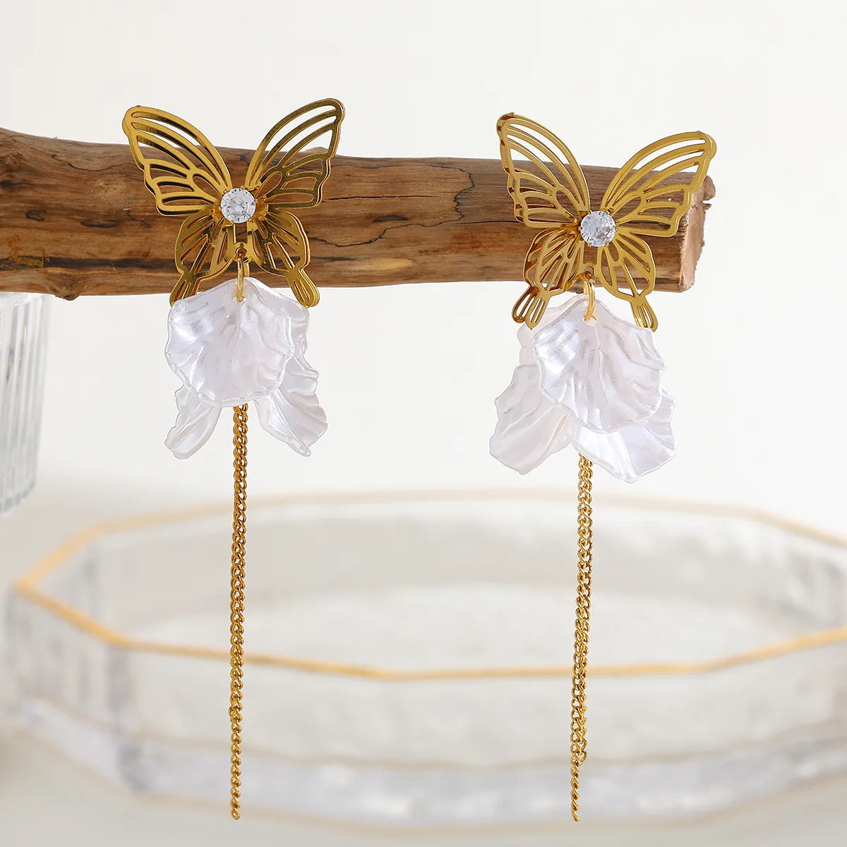 Aretes de Mariposa y Cadenas en Acero Inoxidable Chapado en Oro