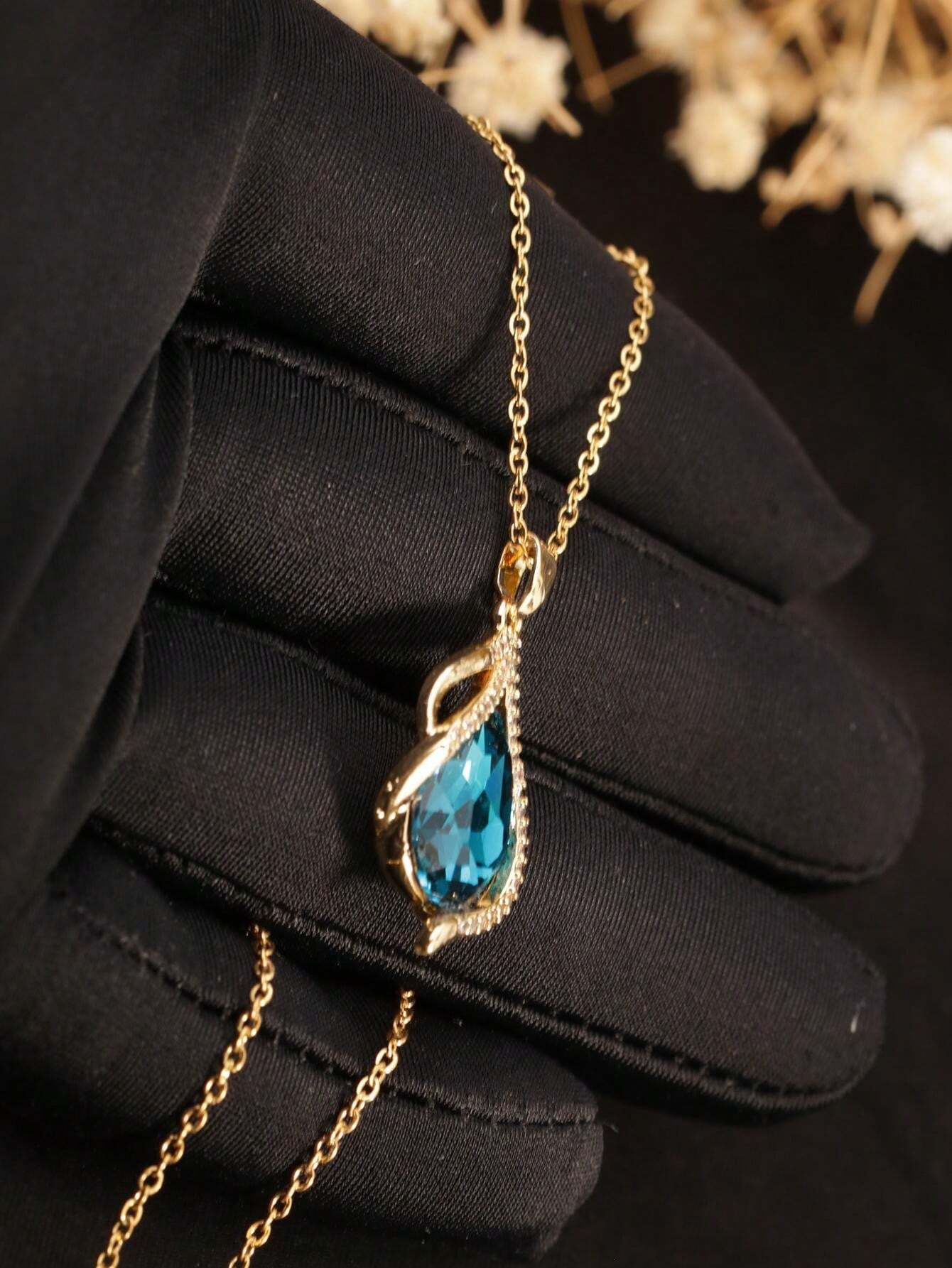 Collar con Diseño de Llama Azul