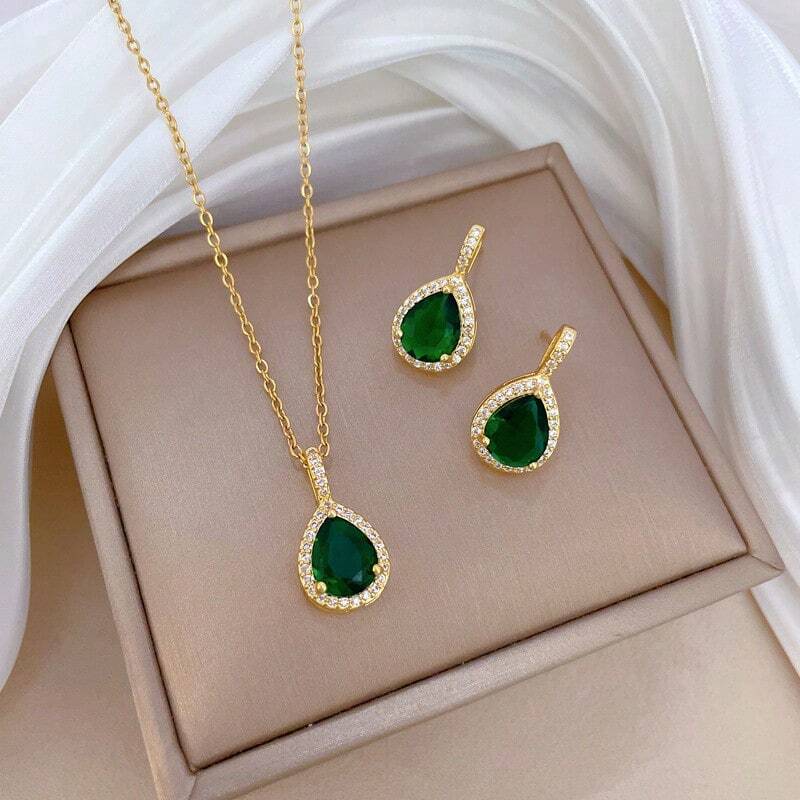Conjunto Esmeralda Collar y Aretes
