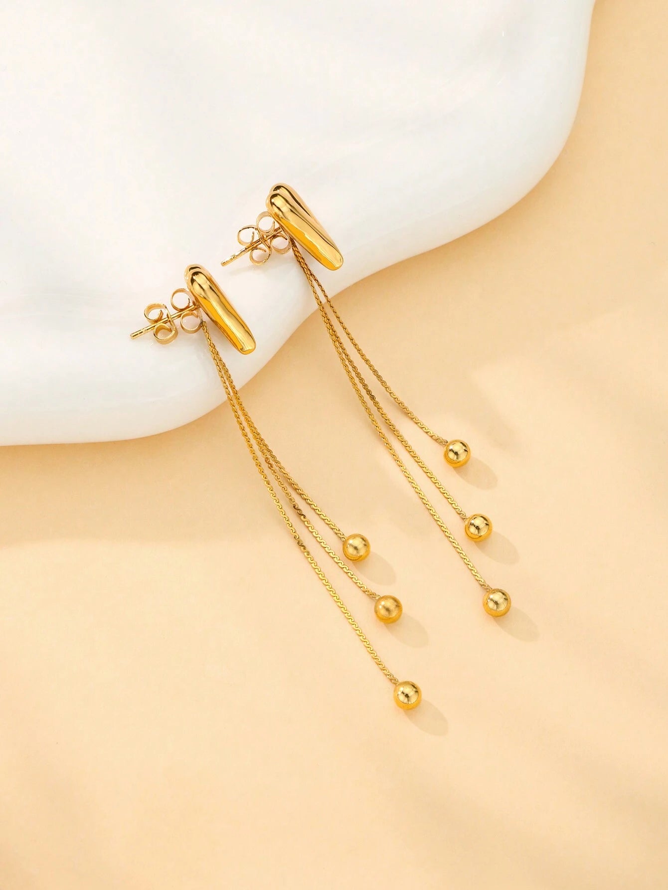 Aretes Largo de Acero Inoxidable con Diseño de Corazón