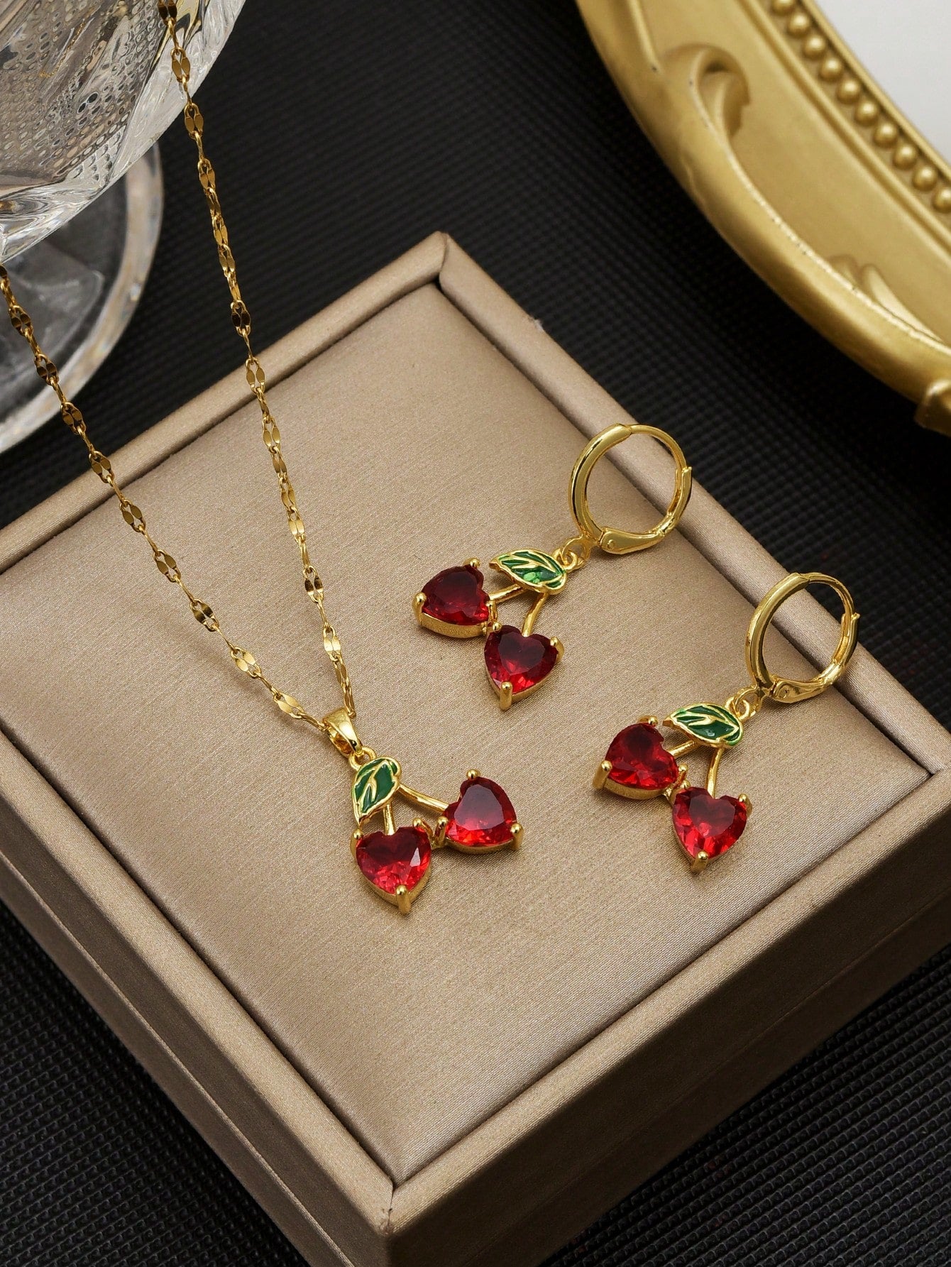 Conjunto Corazón Cereza de Collar y Aretes