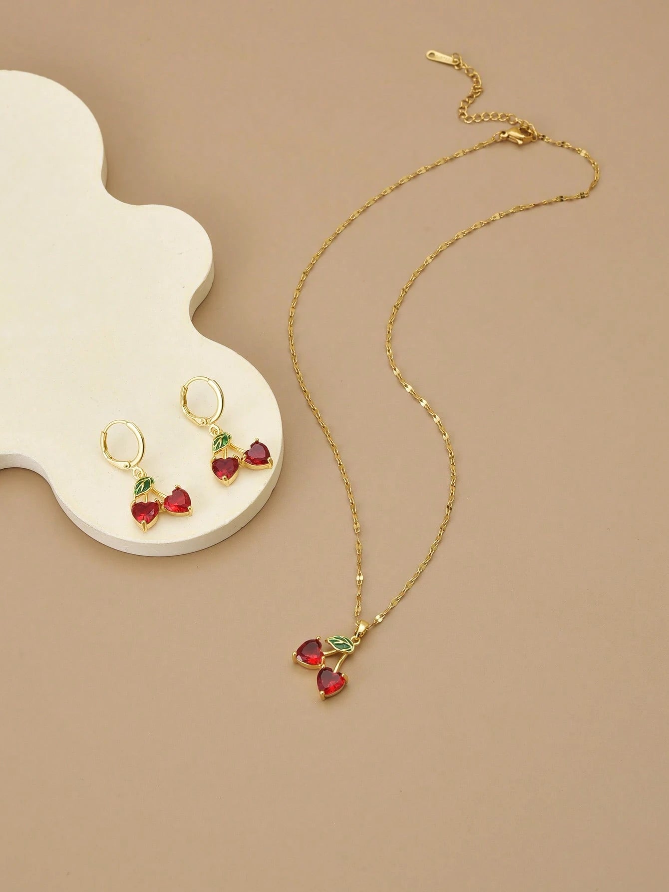 Conjunto Corazón Cereza de Collar y Aretes