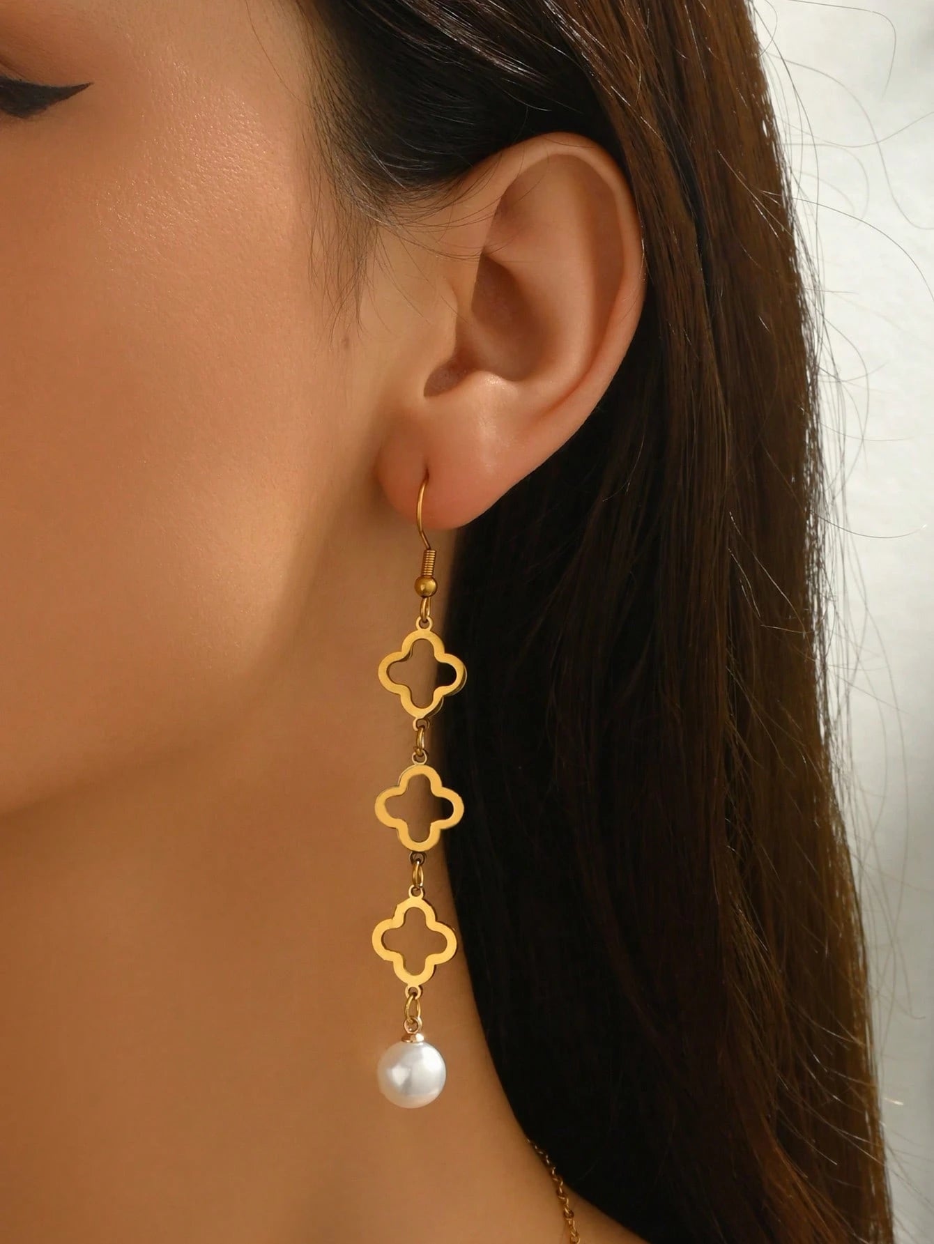 Conjunto Collar, Pulsera y Aretes de Trébol y Perla en Acero Inoxidable 316L