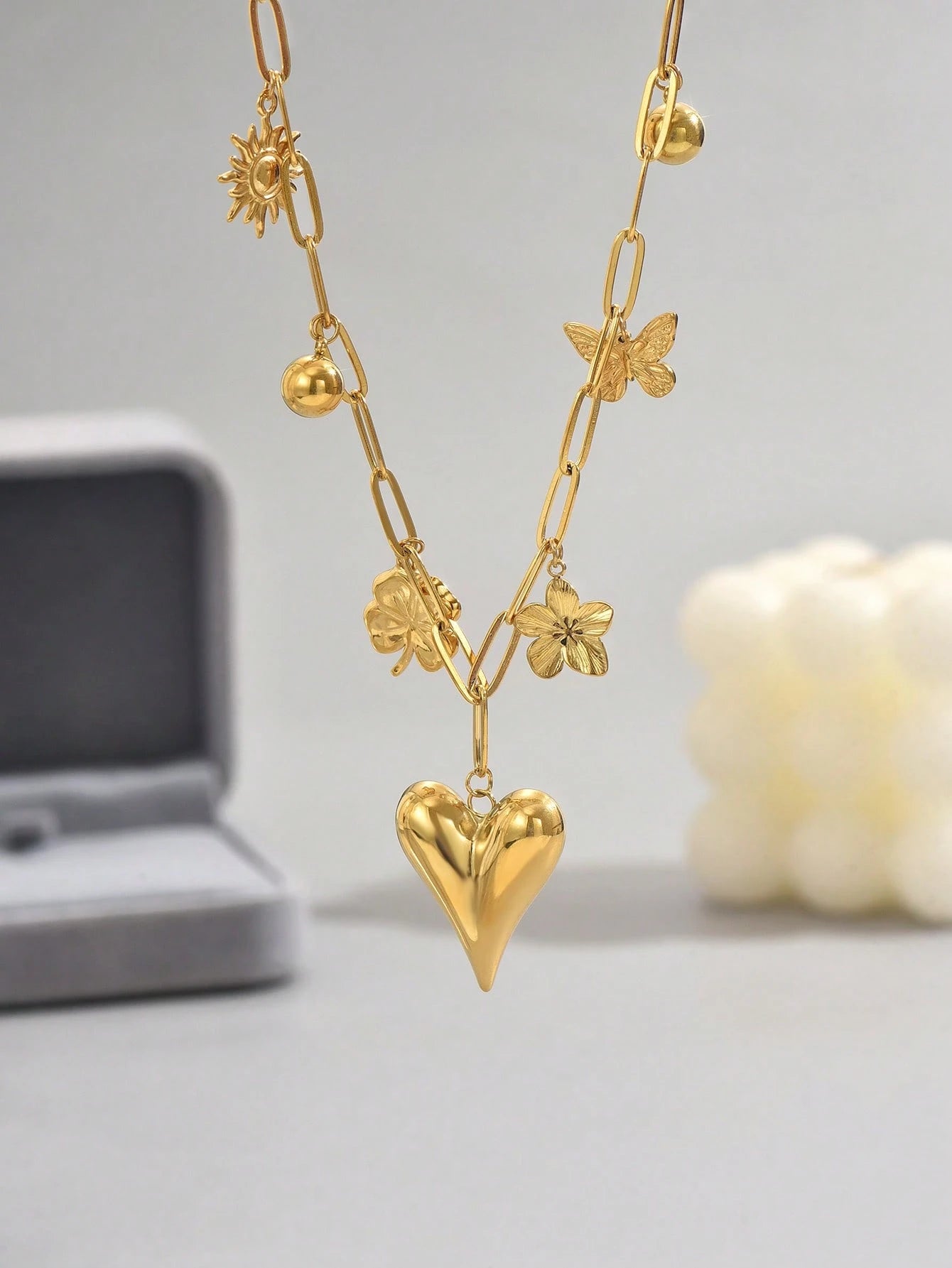 Collar con Corazón, Flor y Mariposa en Acero Inoxidable Enchapado en Oro