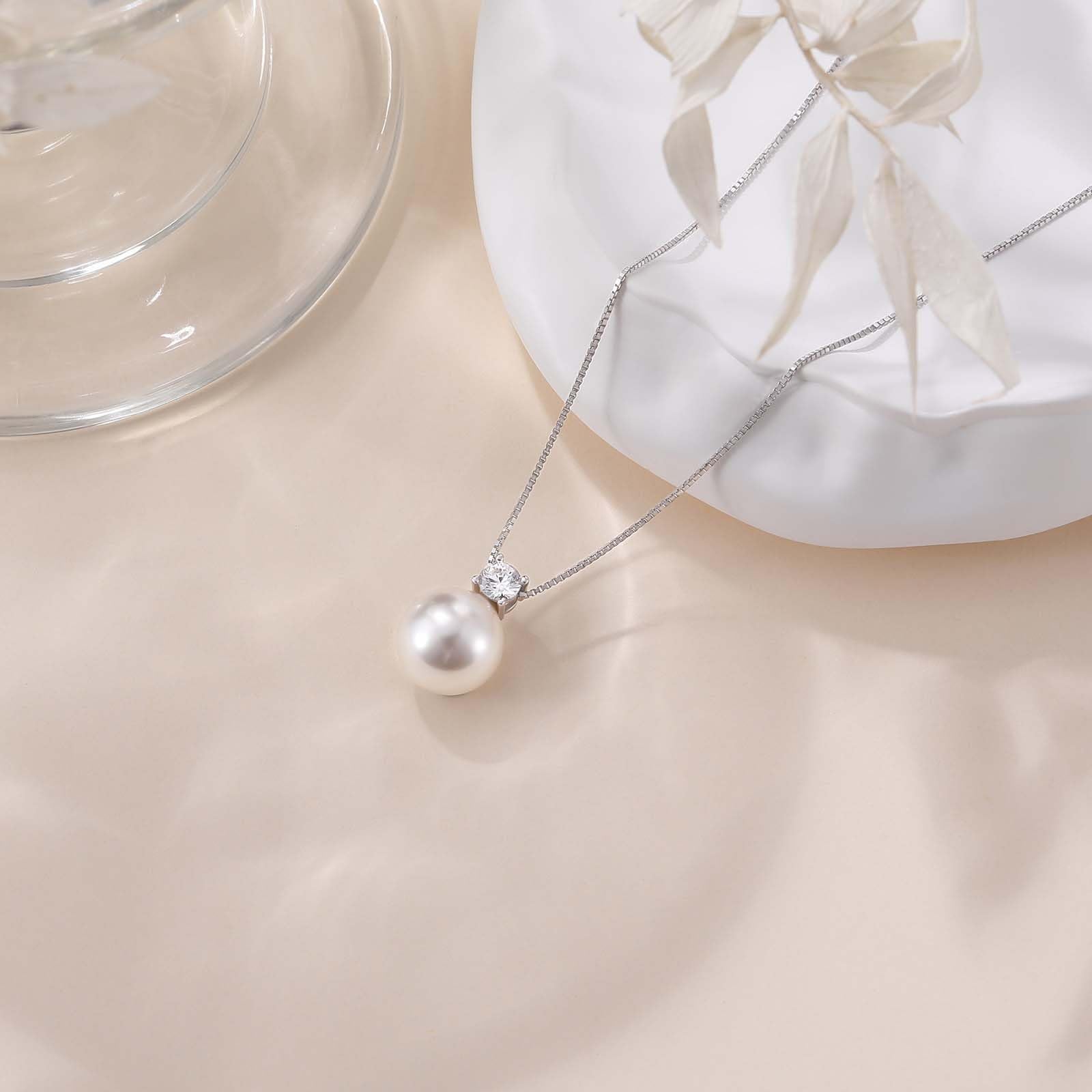 Collar de Plata de Ley 925 / Perla y Circonia Cúbica