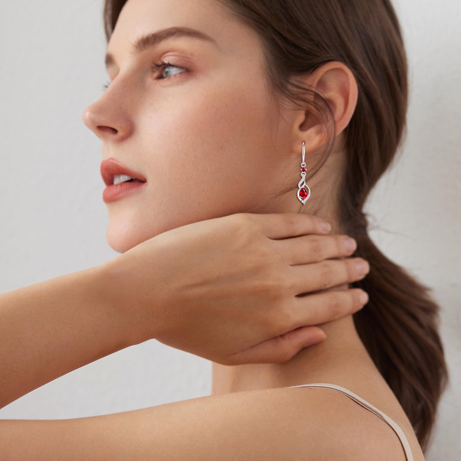 Aretes de Plata de Ley 925 y Rubí