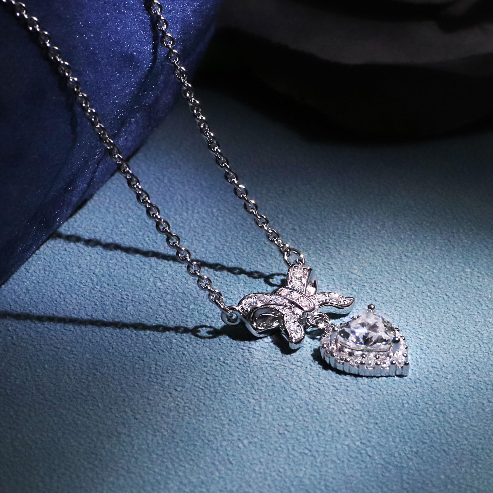 Collar de Plata de Ley 925 y Moissanita con Diseño de Corazón