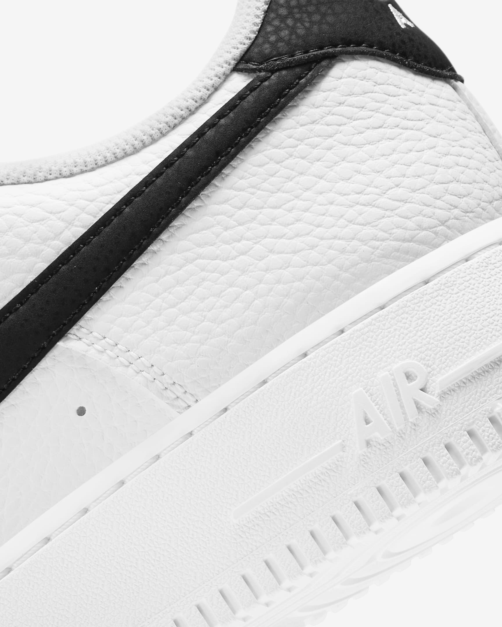 Tenis Nike Air Force 1 07 Blanco y Negro