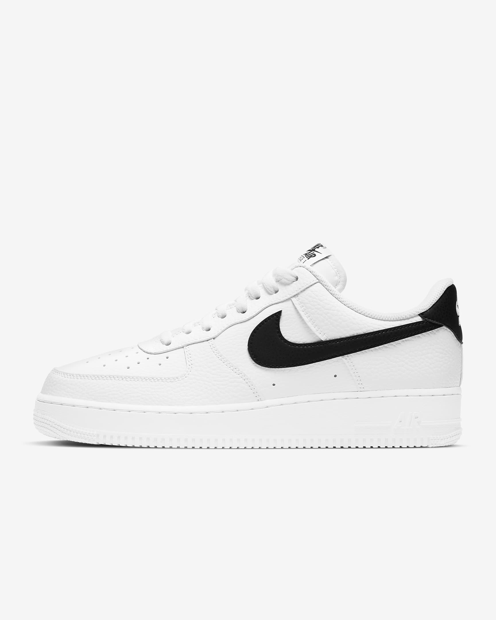 Tenis Nike Air Force 1 07 Blanco y Negro