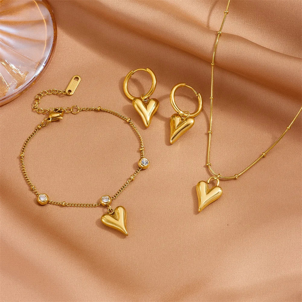 Conjunto de Collar, Aretes y Pulsera de Corazón en Acero Chapado en Oro