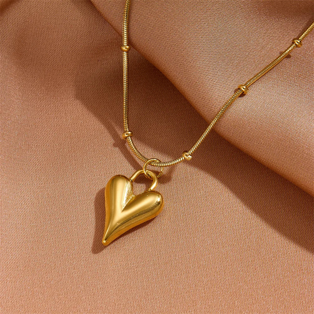 Conjunto de Collar, Aretes y Pulsera de Corazón en Acero Chapado en Oro