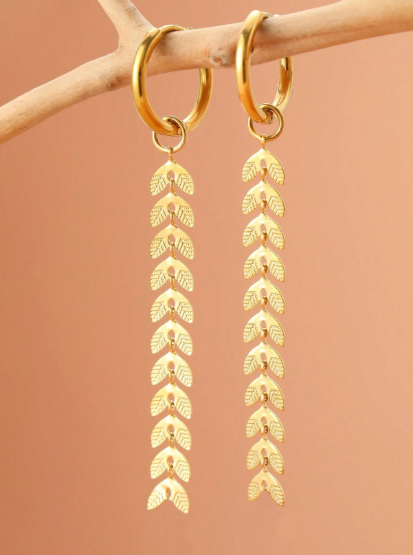 Aretes Largos de Acero Inoxidable con Diseño de Hoja