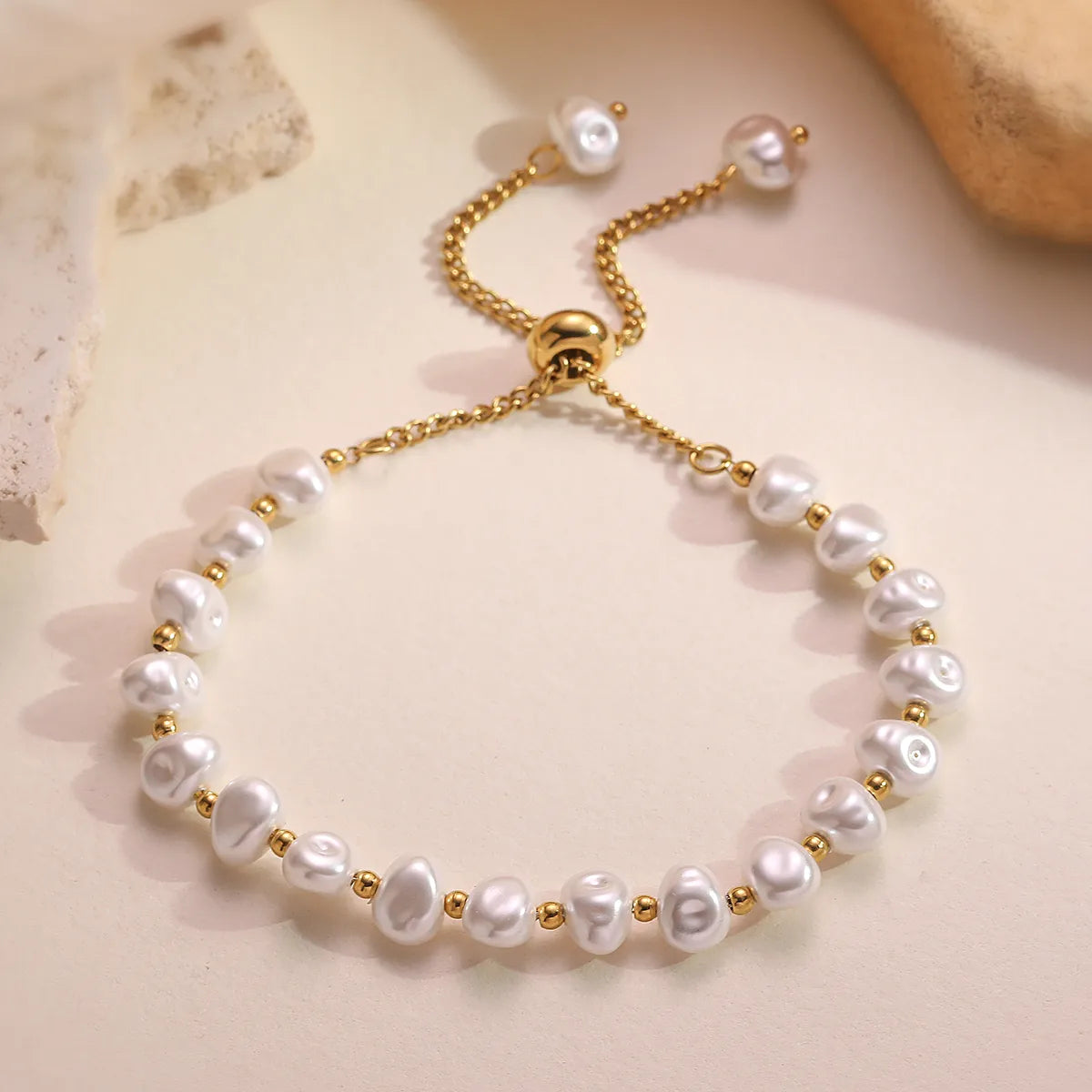 Pulsera Ajustable Estilo Perleada en Acero Inoxidable