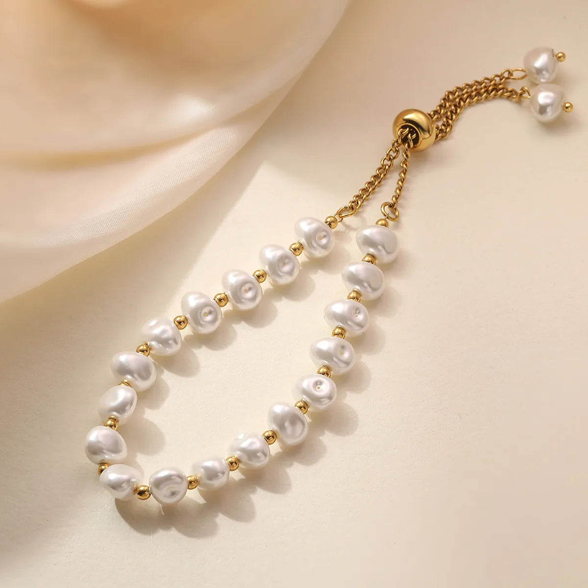 Pulsera Ajustable Estilo Perleada en Acero Inoxidable