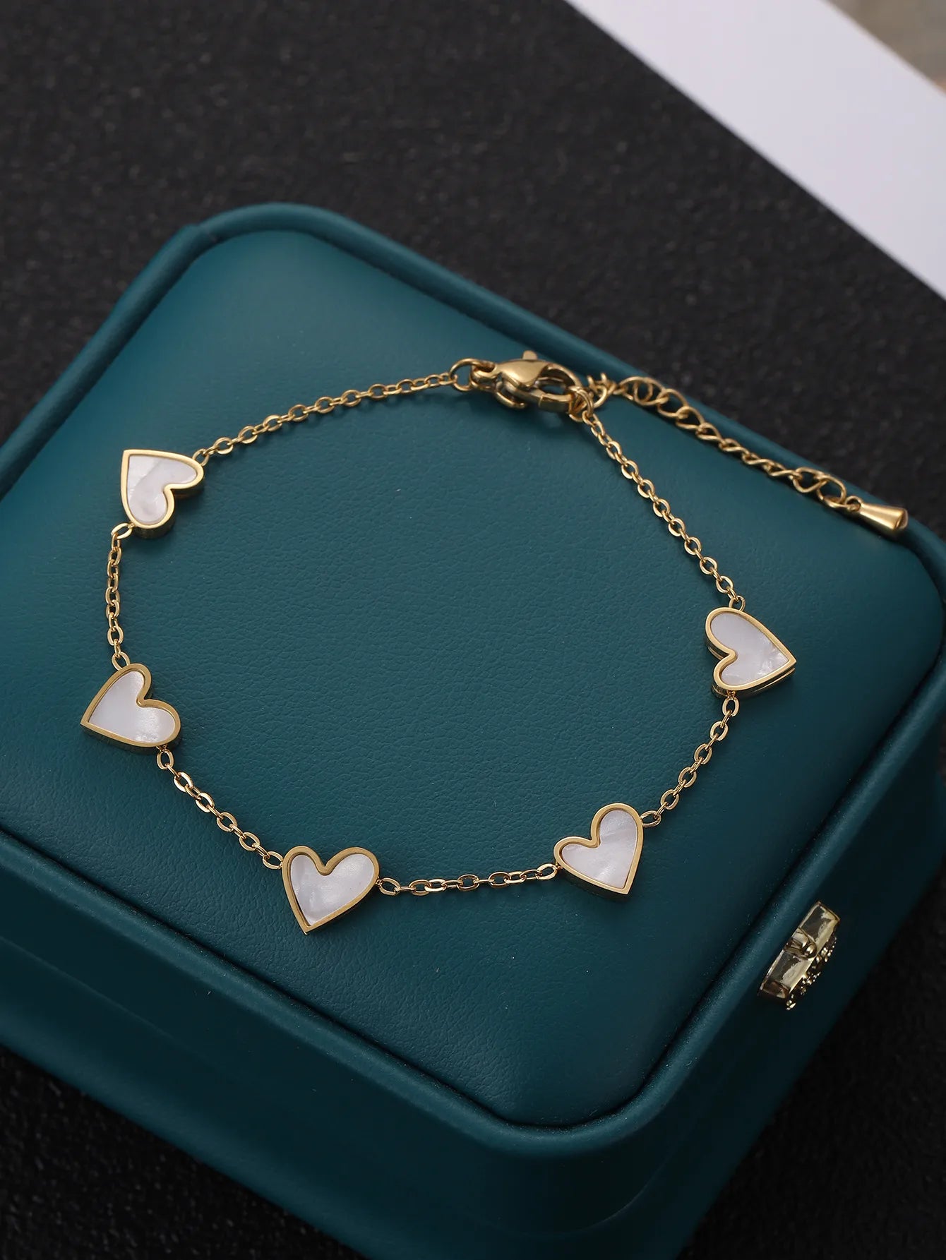 Pulsera de Corazones en Acero Inoxidable