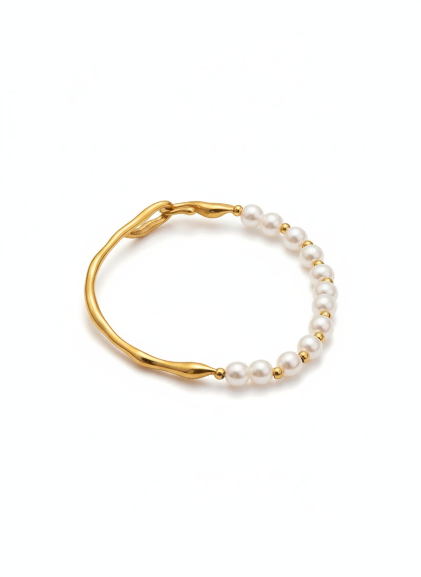 Brazalete con Perlas en Acero Inoxidable Chapado en Oro