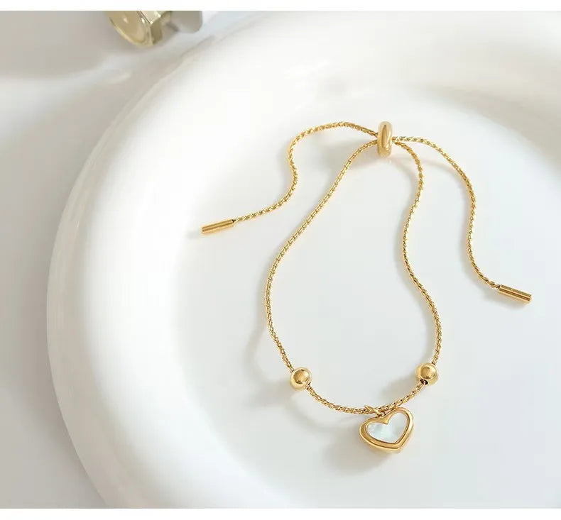 Conjunto de Collar, Aretes y Pulsera de Corazón en Acero Chapado en Oro