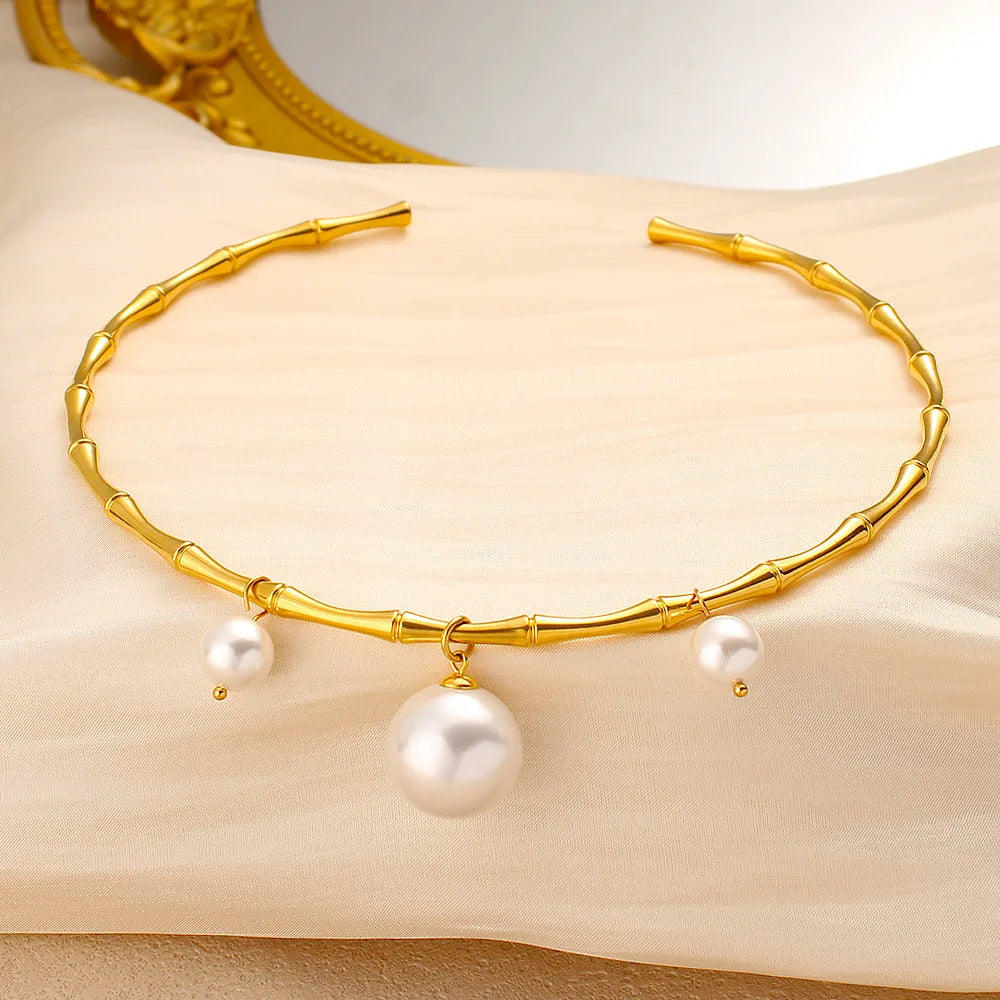 Collar Tipo Gargantilla en Acero Inoxidable Chapada en Oro 18k