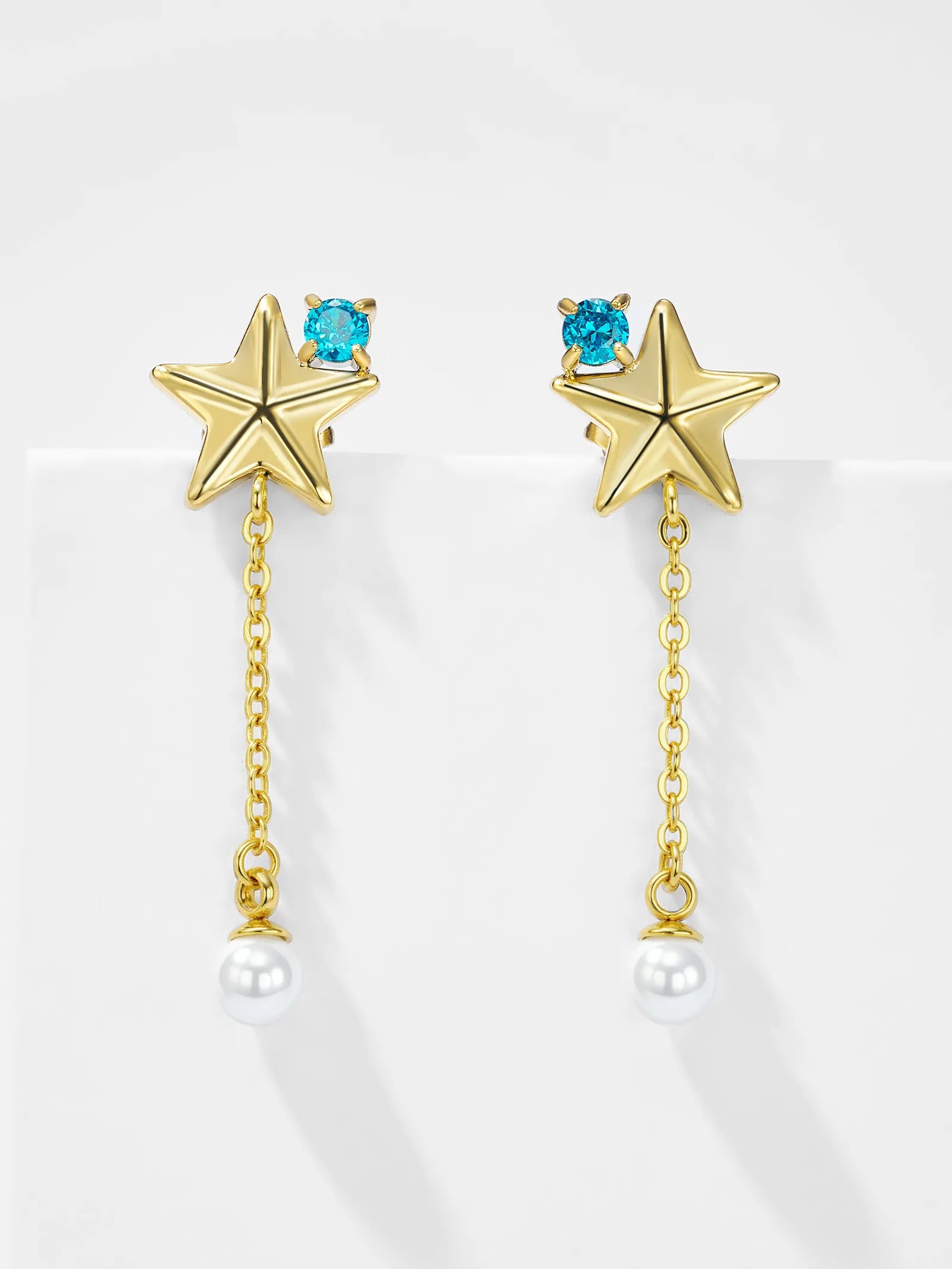 Aretes con Diseño Estrella Cadena y Perla en Acero Inoxidable