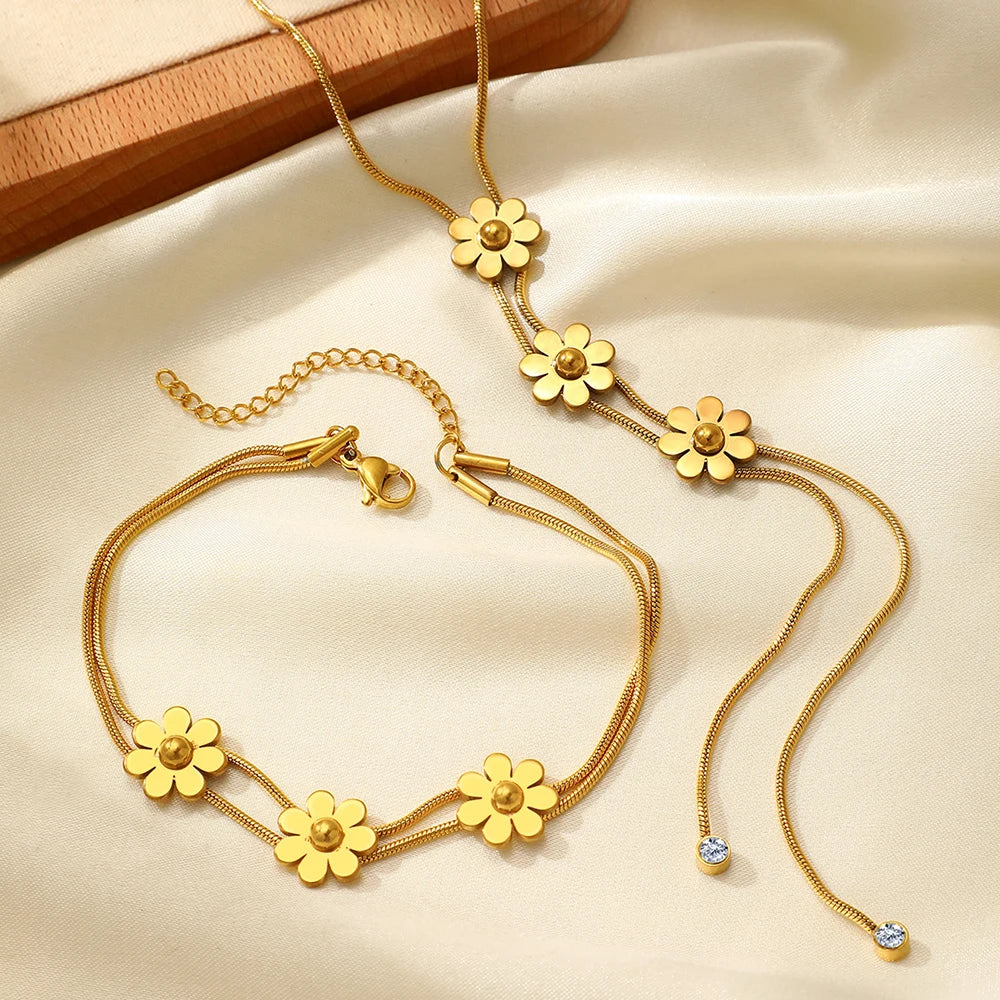 Conjunto Collar y Pulsera de Flores en Acero Inoxidable