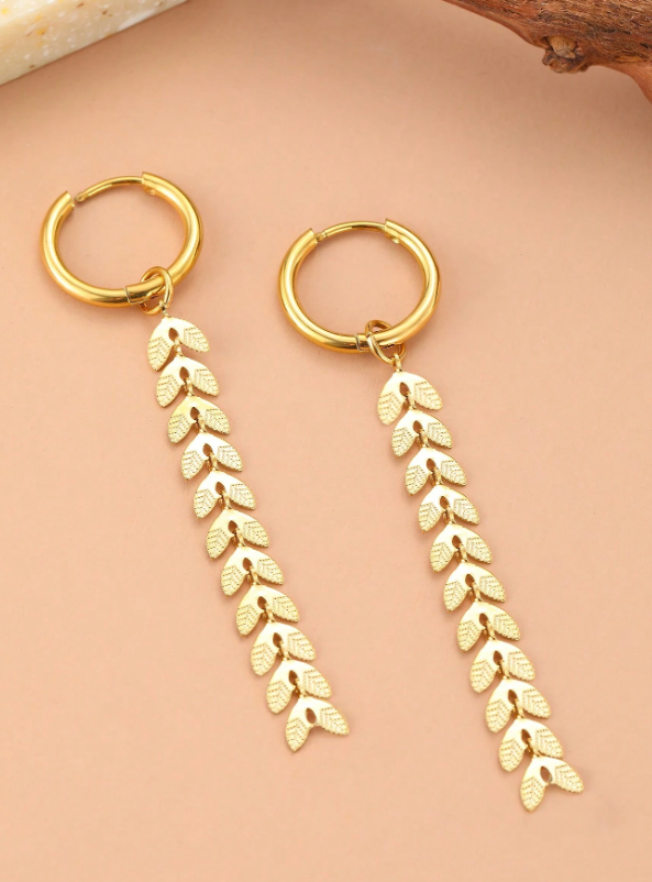 Aretes Largos de Acero Inoxidable con Diseño de Hoja