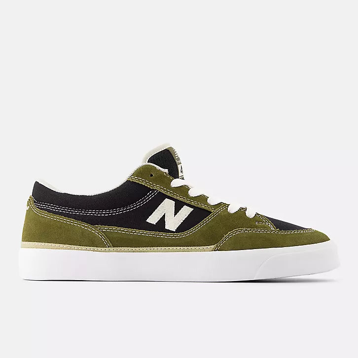 Tenis New Balance Numérico Franky Villani 417 Bajo