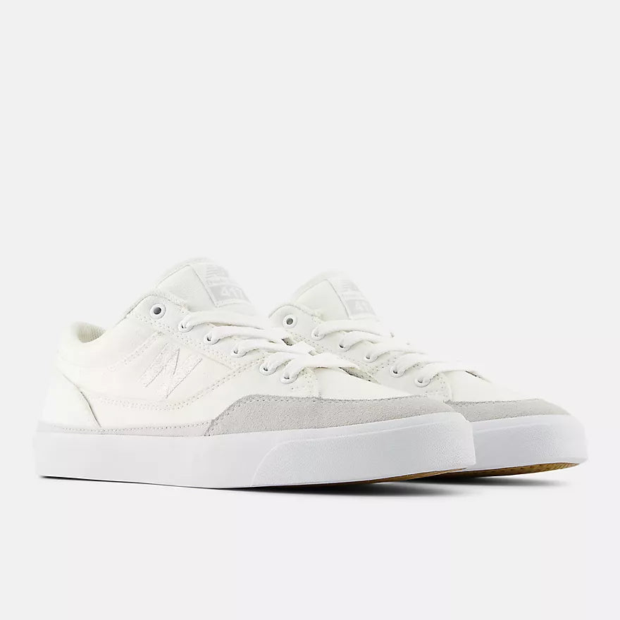 Tenis New Balance Numérico Franky Villani 417 Bajo